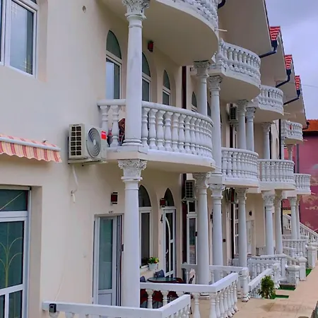 Clementine דירה סוקו בניה